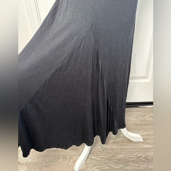 Hidden HEART, Maxi Dress, size small. - Picture 5 of 10